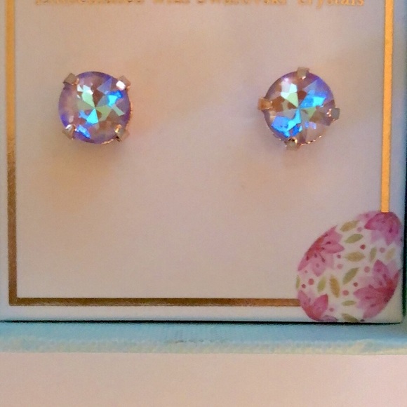 Jewelry - Greige Crystal Earrings